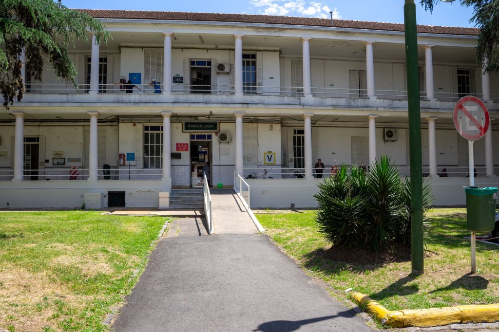 Couloir d’un ancien établissement psychiatrique