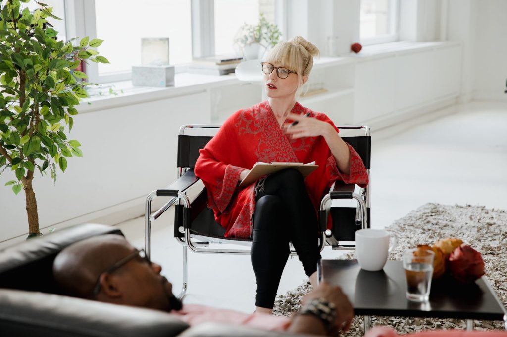 Séance d’accompagnement avec un professionnel en addictologie